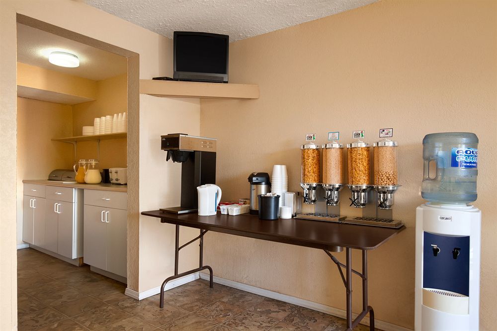 Knights Inn Kamloops Kültér fotó